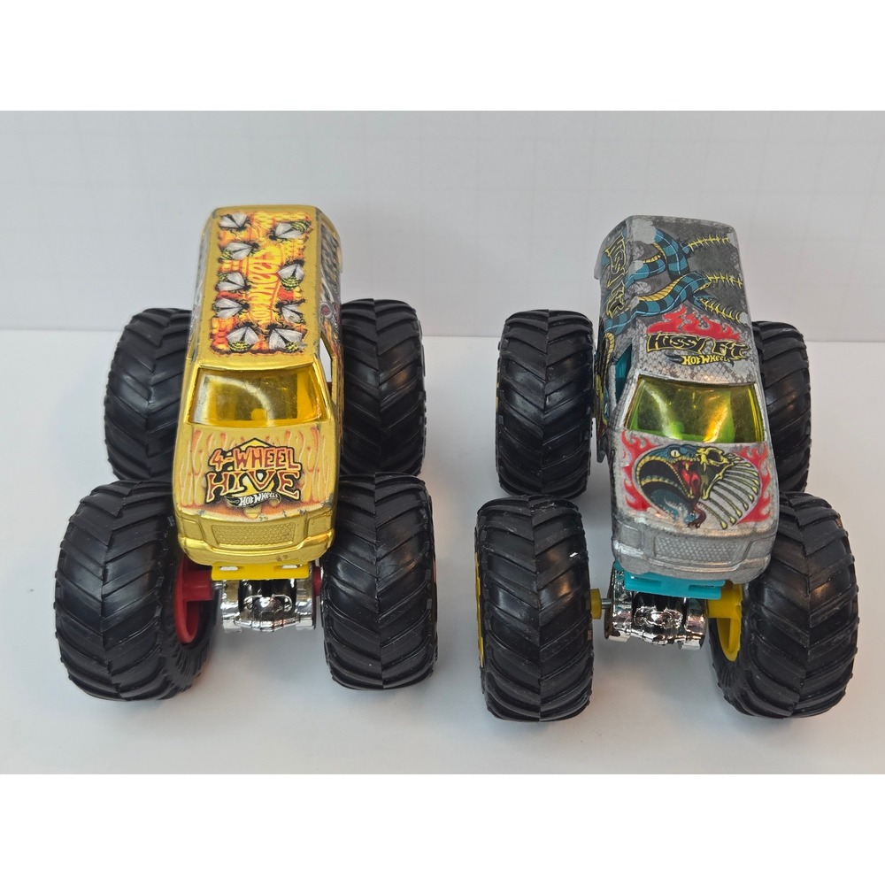 Hot Wheels Monster Trucks Hissy Fit and 4-Wheel Hive 1:64 Diecast Lot of 2